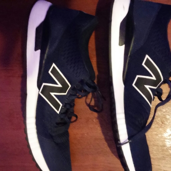 Mens Blue New Balance Size 9 - Picture 3 of 5